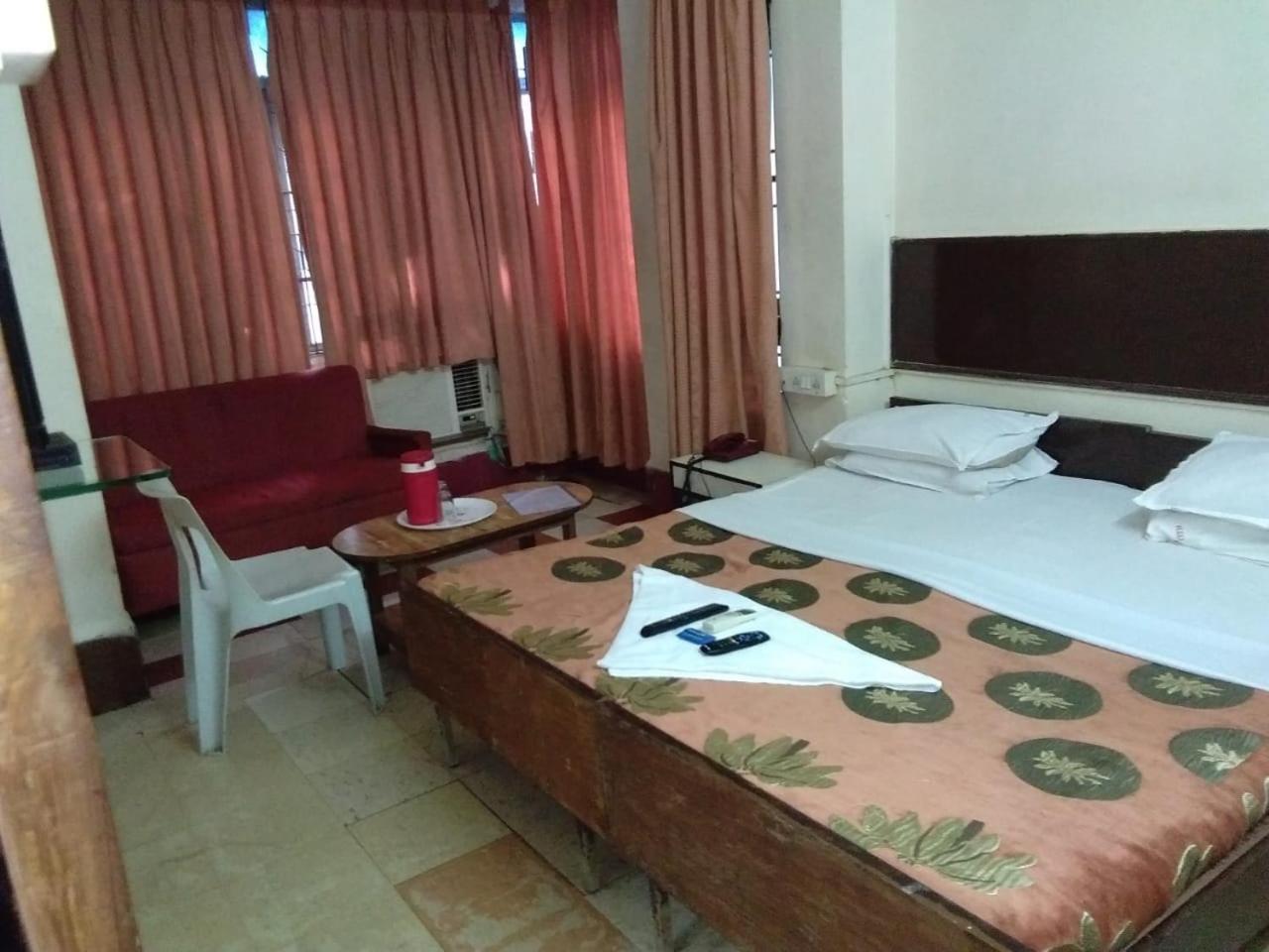 מומביי Hotel Subhash Midc Andheri מראה חיצוני תמונה