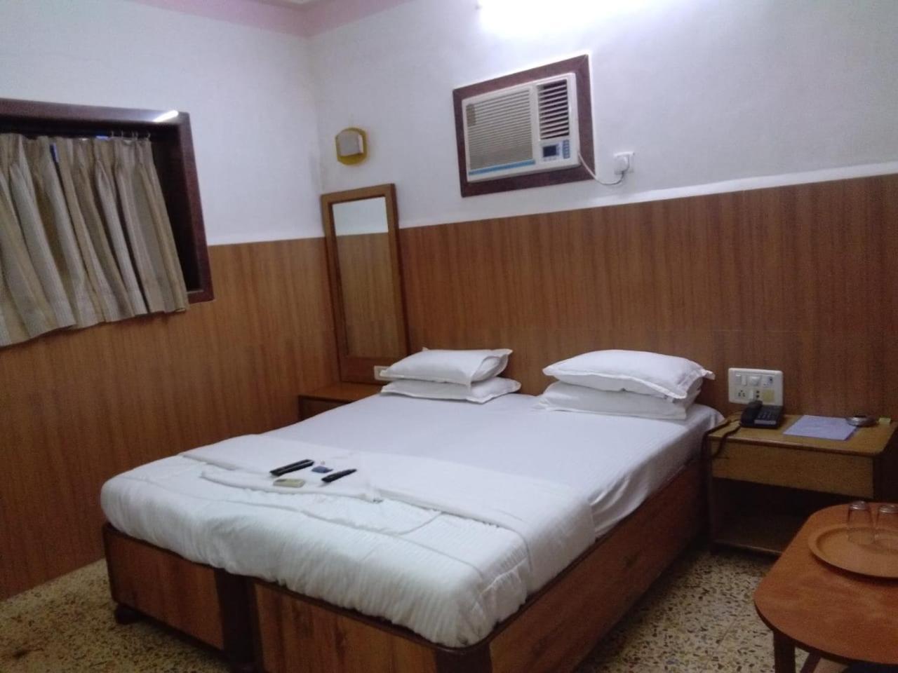 מומביי Hotel Subhash Midc Andheri מראה חיצוני תמונה