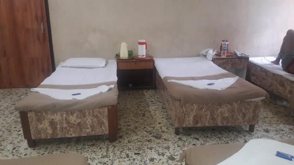מומביי Hotel Subhash Midc Andheri מראה חיצוני תמונה
